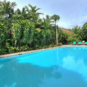 Hotel Raja Gardens